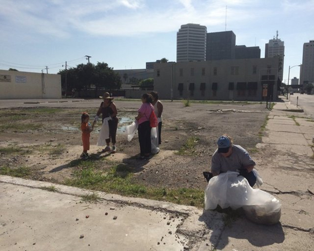Volunteers collect 3 tons of trash in Uptown neighborhood's Thousand Hands Event 3 - May 30th 2015